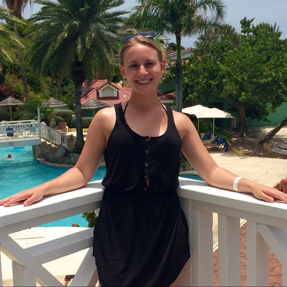 Meet your Posher, Angela